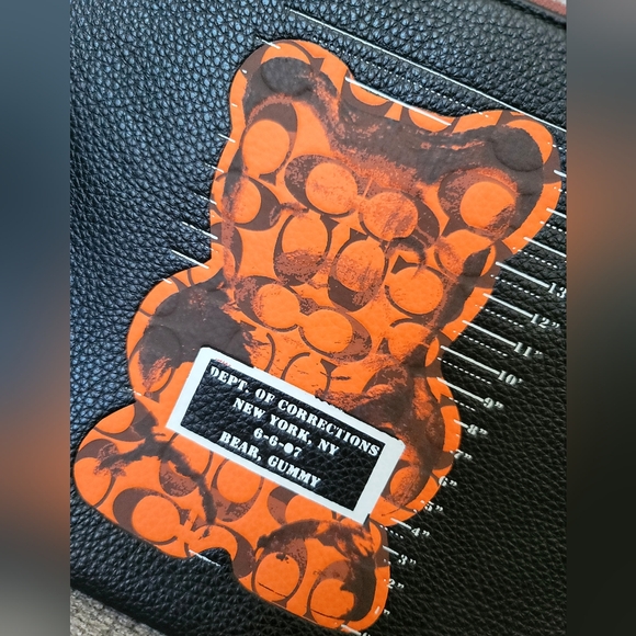 Coach SOLD OUT Vandal Gummy Bear Large Leather Clutch NWT - Picture 7 of 8